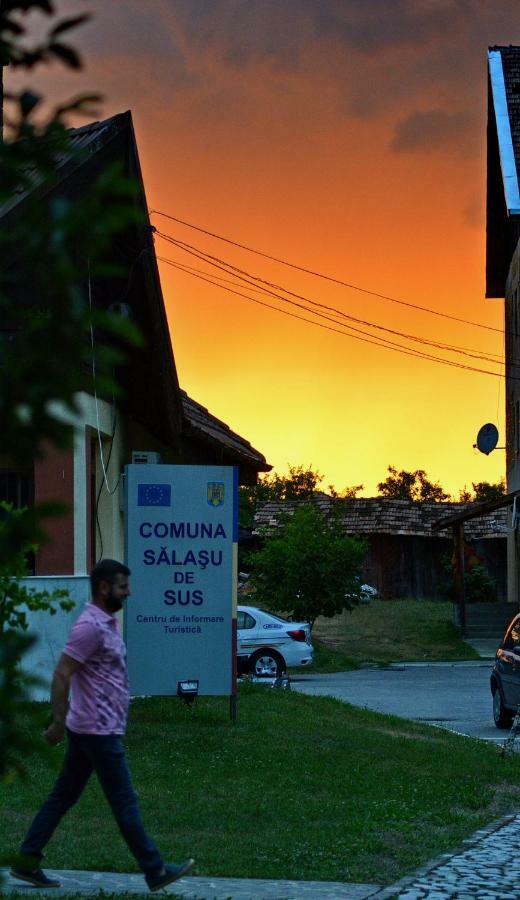 Pensiunea Salas Salasu de Sus Esterno foto